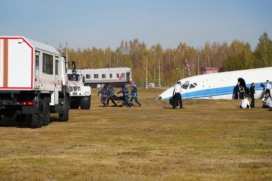 🤝 Масштабные учения МЧС России и Белоруссии:справились на «отлично» n n🔴 Вчера на полигоне Ногинского спасательного центра состоялись масштабные демонстрационные учения МЧС России и Беларуси, приуроченные к 25-й годовщине образования Союзного государства