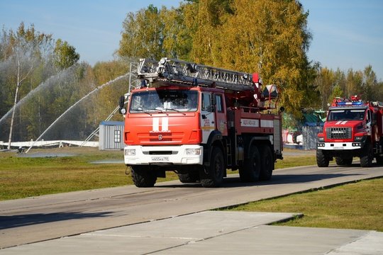 🤝 Масштабные учения МЧС России и Белоруссии:справились на «отлично» n n🔴 Вчера на полигоне Ногинского спасательного центра состоялись масштабные демонстрационные учения МЧС России и Беларуси, приуроченные к 25-й годовщине образования Союзного государства