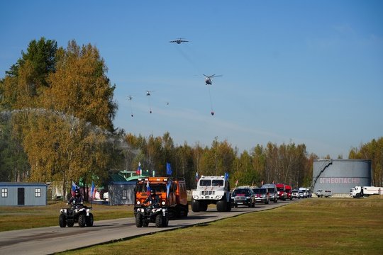 🤝 Масштабные учения МЧС России и Белоруссии:справились на «отлично» n n🔴 Вчера на полигоне Ногинского спасательного центра состоялись масштабные демонстрационные учения МЧС России и Беларуси, приуроченные к 25-й годовщине образования Союзного государства