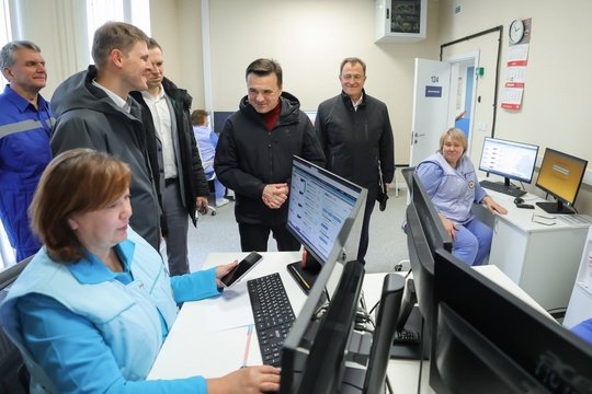 🚑 Сегодня приехали на Ногинскую подстанцию скорой медицинской помощи, чтобы передать нашим медикам 77 новых машин скорой помощи